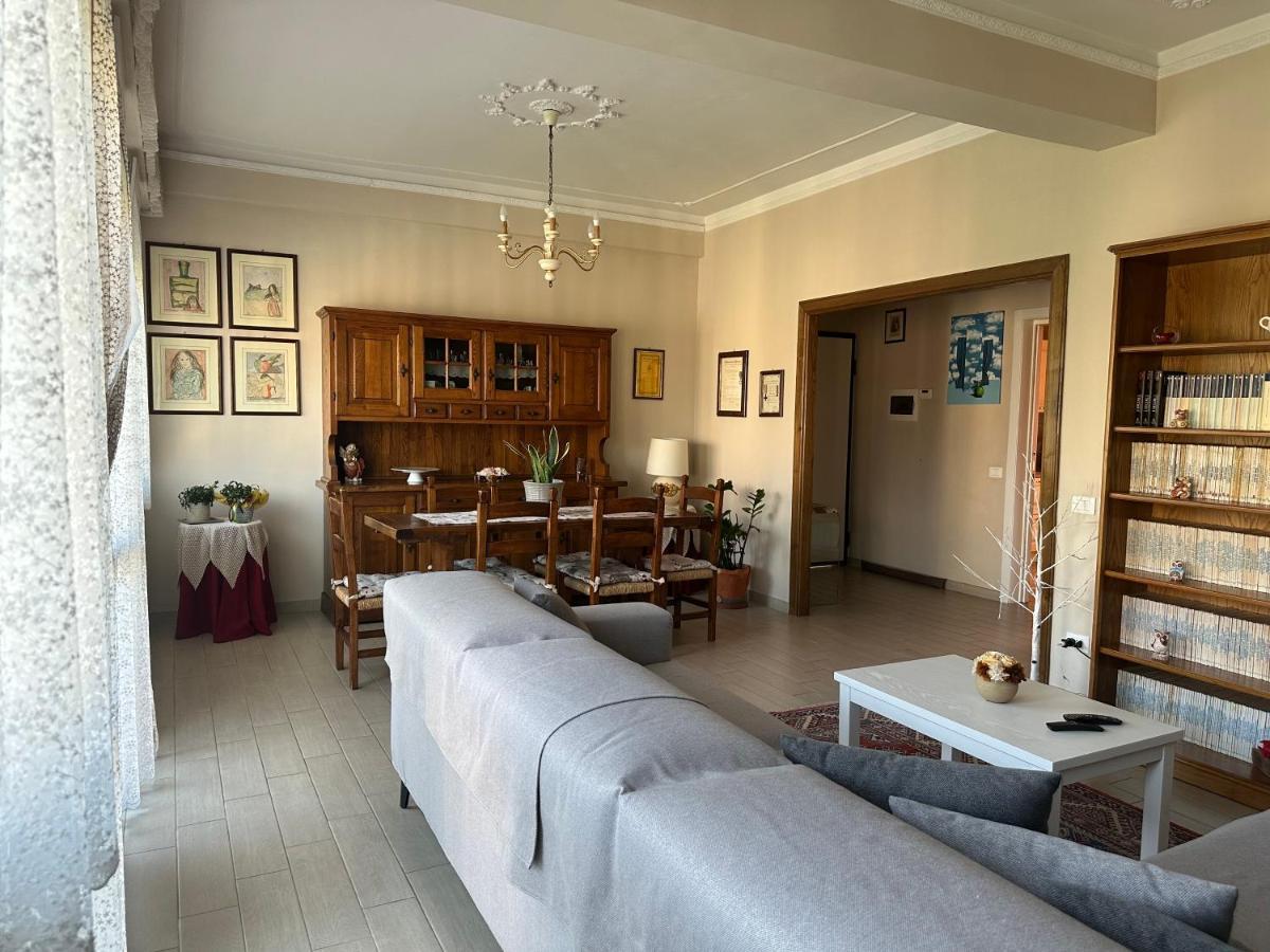 Casa Alessia Apartment Лука Екстериор снимка