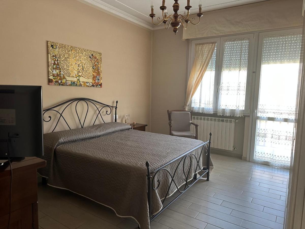 Casa Alessia Apartment Лука Екстериор снимка