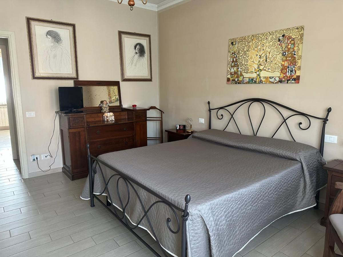 Casa Alessia Apartment Лука Екстериор снимка